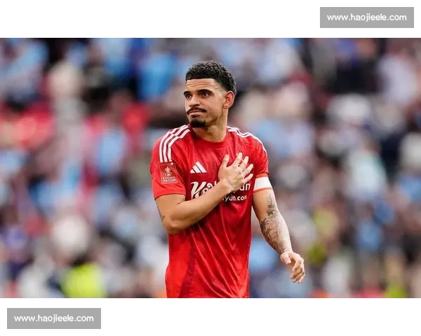 穆萨转会肥皂剧升级：诺丁汉森林中场猎物曝光，狼队虎视眈眈